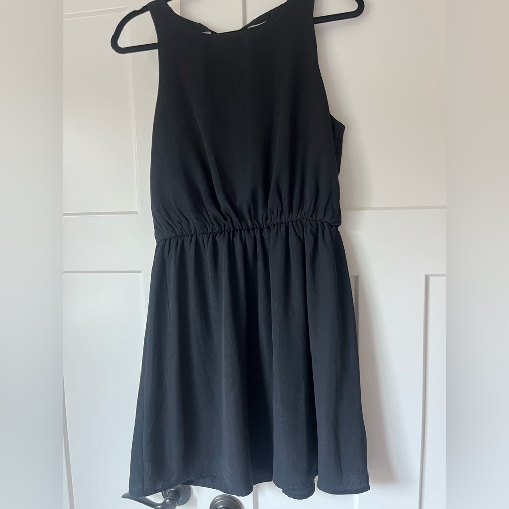 Simple cute black dress. Perfect for any occasion!